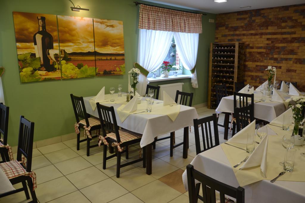 Hotel Solpark Kleszczow  Bagian luar foto